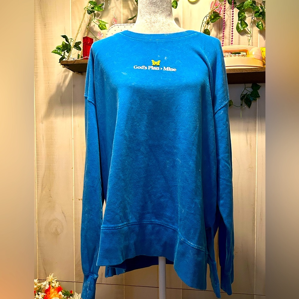 JADELYNN BROOKE FAITH OVER FEAR
MINERAL WASH LONG‎ SLEEVE T. Size XL